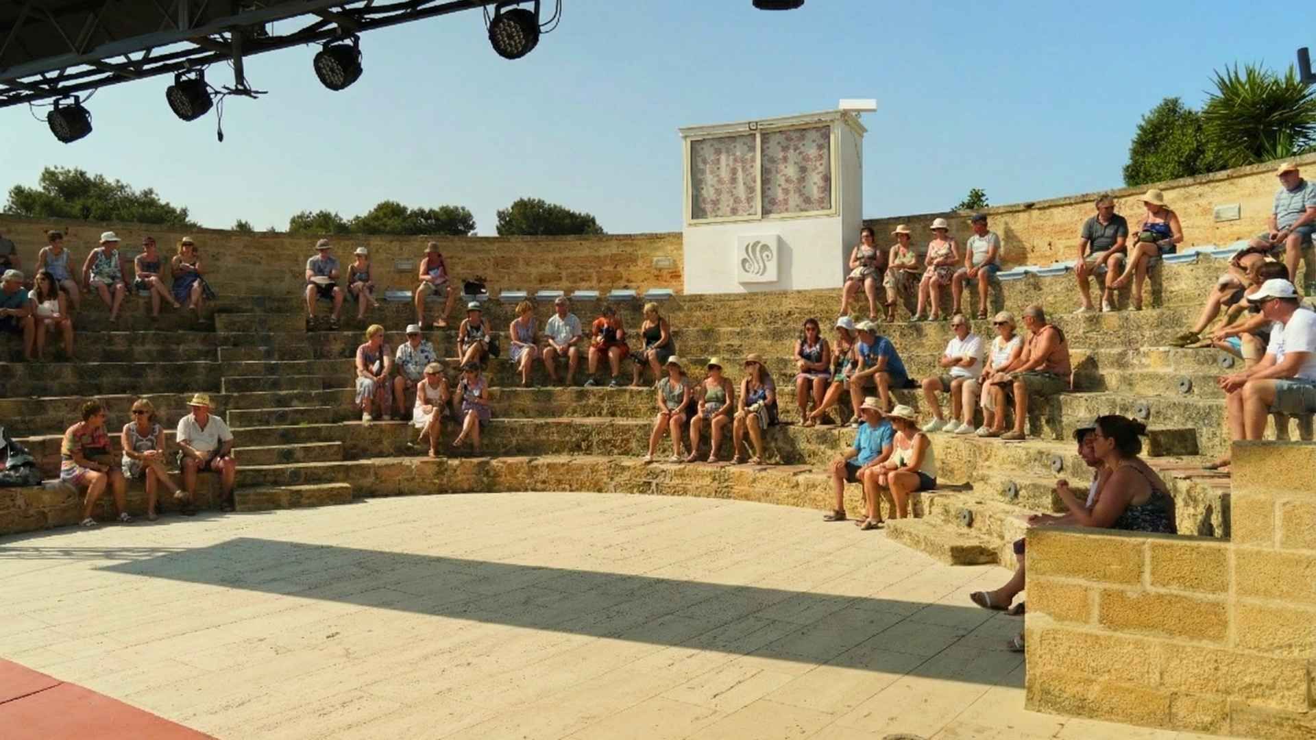 anfiteatro, messapia